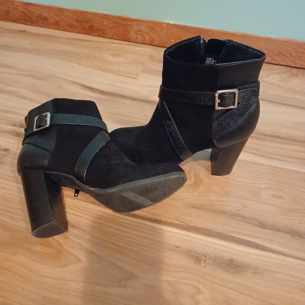 christian siriano Womens Black heeled booties size 7
